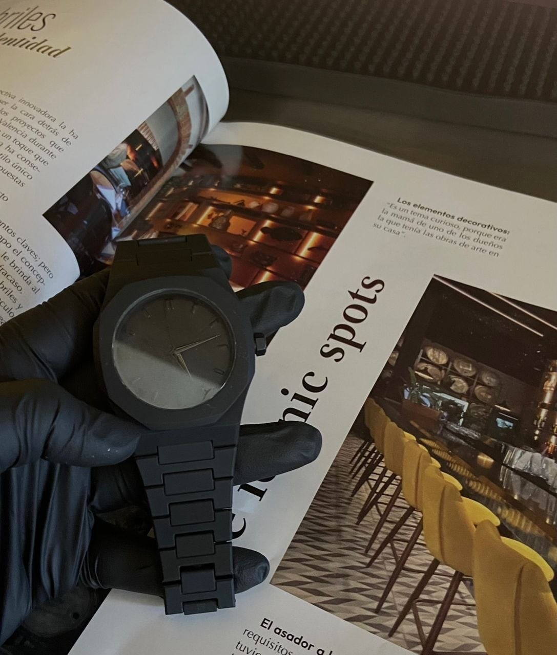 Reloj arabe negro